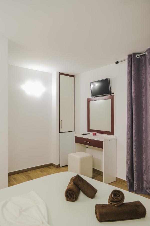Fori'S Rooms Химара Экстерьер фото