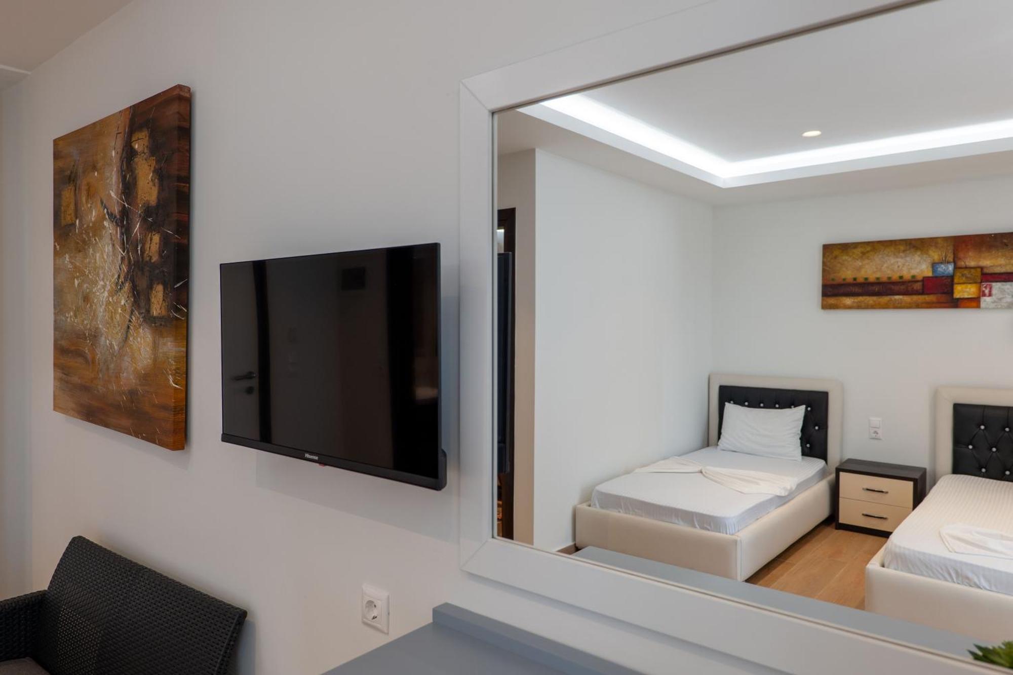 Fori'S Rooms Химара Экстерьер фото